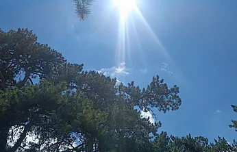 Bir Yanda Kavurucu Sıcak, Diğer Yanda Sağanak