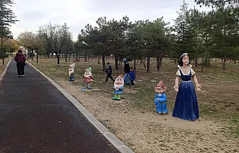 Bu Da Oldu: Pamuk Prensesin Cücelerini Çaldılar