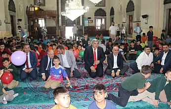 Camiler Çocuk Sesleriyle Şenlendi