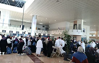 Çift Kandil Umrecileri Afyon'da Dualarla Uğurlandı