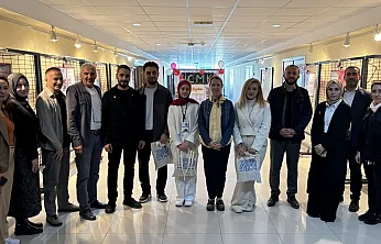 Cumhuriyet'i Afişlerle Anlattılar