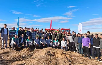 Dazkırı MYO'da Fidanlar Toprakla Buluştu