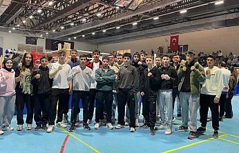 Demir Fight Clup Madalyaları Sildi Süpürdü