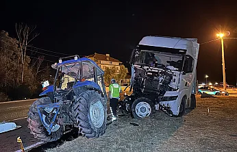 Feci Kaza: Tır Traktörü Biçti: 1 Ölü