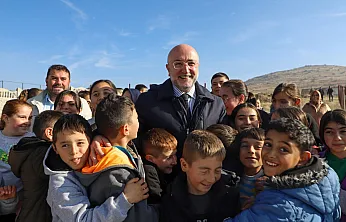 Fidan Dikim Töreni'nde Başkan Şahin'e Büyük İlgi