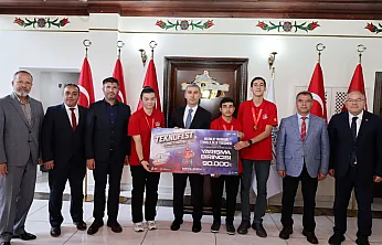 Gazi MTAL Öğrencilerinden Büyük Başarı: Depremde İletişim Sağlayan 'LORA-MESH'e Vali Övgüsü