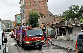 Gazlıgöl Caddesi'nde Yangın Paniği