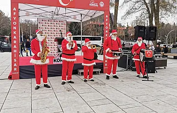 Geçen Yıl Noel Baba Kostümüyle Yapılmıştı… Bu Yıl Kutlamalar 10 Gün!