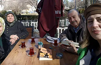 Genç Yazar'ın Kitabına Deneyimli Yazarlardan Tam Not