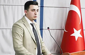 'Gençleri Siyasetin Merkezine Davet Ediyoruz'