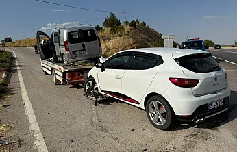 İki Otomobilin Çarpıştığı Kazada 5 Kişi Yaralandı
