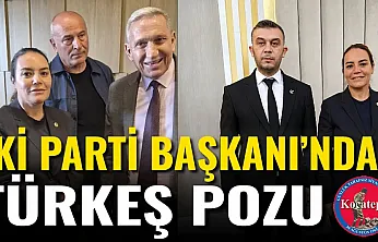 İki Parti Başkanı'ndan Türkeş Pozu
