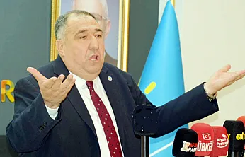 İYİ Parti İl Başkanı Mısırlıoğlu Kaza Geçirdi, Hastaneye Kaldırıldı
