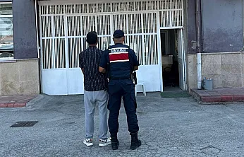 Jandarma, Araması Olan Şahsı Sülümenli'de Yakaladı