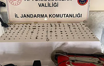 Jandarmadan Define Baskını: Evde Yok Yok!