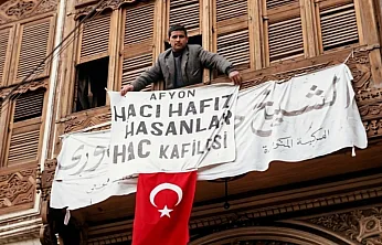 Kâbe yolunda 65 yıl…