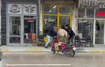 Kaçan İnek, Dükkana Girmeye Çalıştı