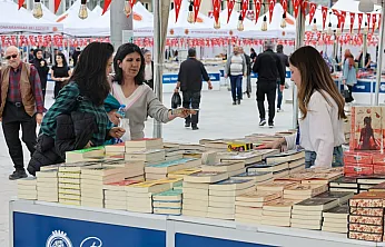 Kitap Günleri'nin Yıldızları Gelmedi