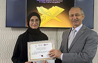 Kız Öğrenciler Hafız Oldu