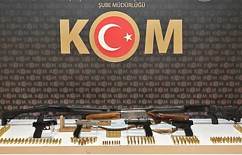 Köyde Şok Baskın: Cephanelik Gibi Evler Ortaya Çıktı