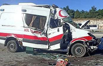 Kütahya-Afyon Yolunda Feci Kaza: 1 Ölü 4 Yaralı