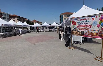 Mahalle Sakinleri Ve Veliler, Kermes İçin Seferber Oldu