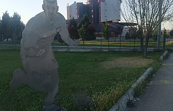 'Maketi Yenileyelim, Yeni İsimler Ekleyelim'