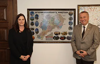 Milletvekili Olgun, ABD'li Yetkili İle Görüştü Akit Gazetesi Eleştirdi