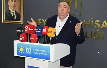 Mısırlıoğlu: Öğretmenler Sizin Taşeron İşçiniz Mi?