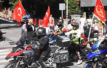 Motosiklet Tutkunları Afyonkarahisar'da 'Zafer Sürüşü' Düzenledi
