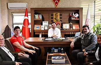 Müdür Aslan, Milli Sporcu Ve Antrenörlerini Kabul Etti