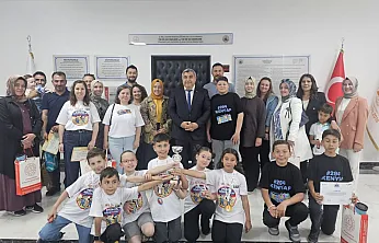 Müdür Sünnetci, Başarılı Öğrencilere Belge Verdi