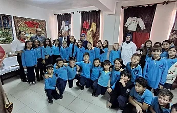 Öğrenciler Ata Yadigarına Sahip Çıkıyor