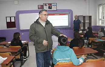 Öğrenciler Ders Başındaydı, İl Müdürü Sınıfa Girdi!