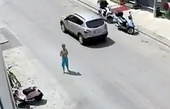 Önce Kendini Çıplak Halde Sokağa Attı, İkna Edildi Ama Sonu Kötü Oldu