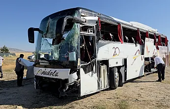 Otobüs Kazasında Yaralanan 25 Kişi Taburcu Edildi