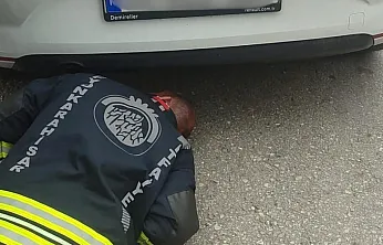Park Halindeki Otomobilde Nefes Kesen Kurtarma Operasyonu