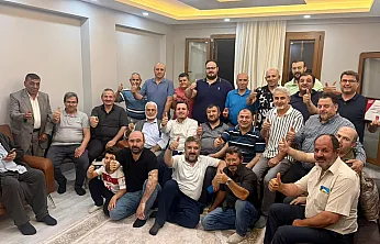 Saadet Partili Karataş'tan Erbakan Vecizeli Hediye