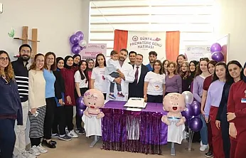 Sağlıkçılar Can Kurtarıyor, Zalimler Çocukları Öldürüyor