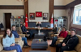 'Sağlıkta Güç Birliği: AFSÜ Diş Hekimliği Fakültesi Hekimleri Başkan Siper'le Bir Araya Geldi