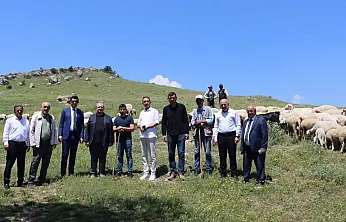Salar'da 27 Koyun Alan Çiftçinin Koyun Sayısı 57'Ye Yükseldi