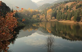 Sis Bulutlarının Gökyüzüne Yükseldiği Anlar Görsel Şölen Oluşturdu