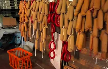 Sosyal Medyadan Satıyorlardı! Afyonkarahisar'da Tonlarca Gıdaya El Konuldu