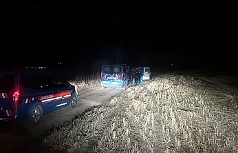 Tarladan Soğan Çalan Hırsızlar Devriyeye Yakalandı