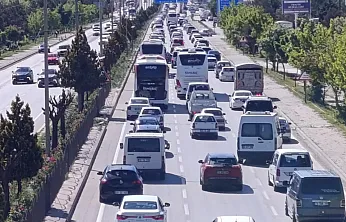 Tatilcilerin Dönüş Trafiği Başladı
