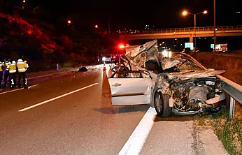 Tırla Çarpışan Otomobil Hurdaya Döndü: 18 Yaşındaki Genç Hayatını Kaybetti