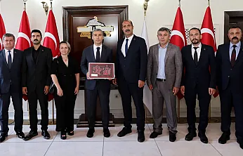 TÜRKAV'dan Vali Aktaş'a Ziyaret