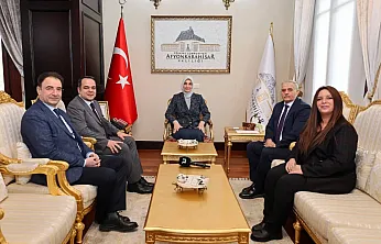 TV3 Yönetimi, Vali Yiğitbaşı'nı Ziyaret Etti