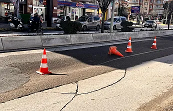 Uydukent'te Bitmeyen Yol Sorunu! Afyon'da Tepki Büyüyor: Asfalt Döküldü Ama Yol Düzelmedi!