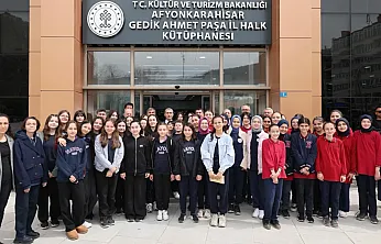 Vali Aktaş, Geleceğin Bilim İnsanlarıyla Bir Araya Geldi